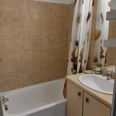 Tres Bel Appartement T2 Apartment *